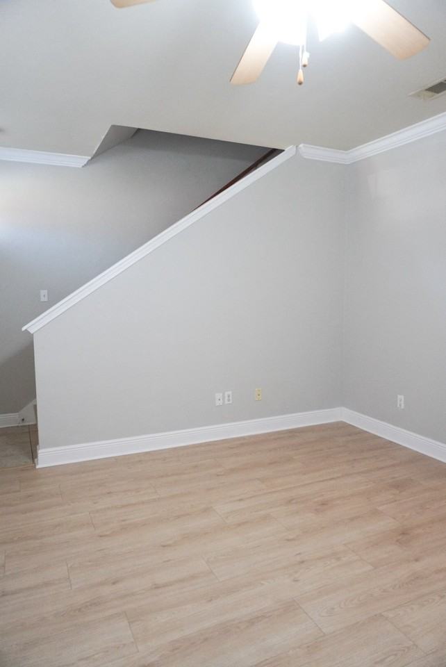 5395 Arlington Ct - Photo 5 of 13