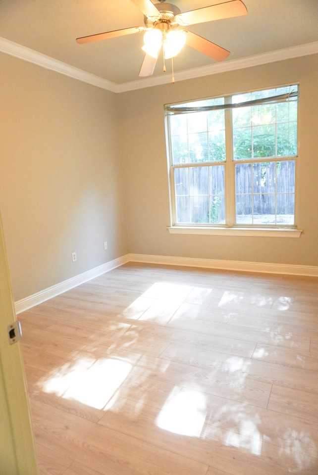 5395 Arlington Ct - Photo 6 of 13