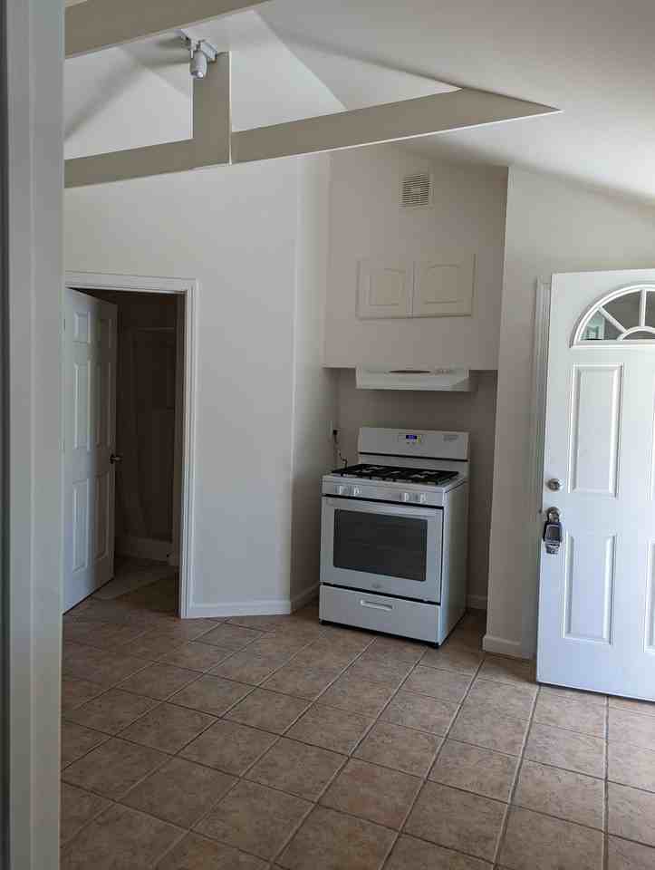 48 College Rd #48 - Photo 3 of 6
