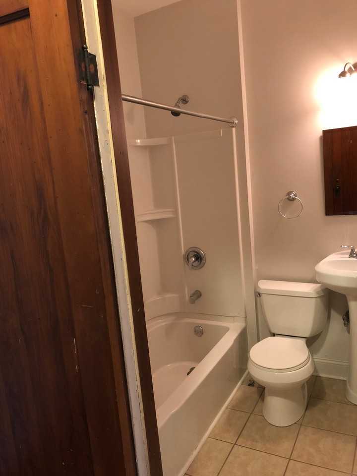 1372 Amherst St - Photo 2 of 9
