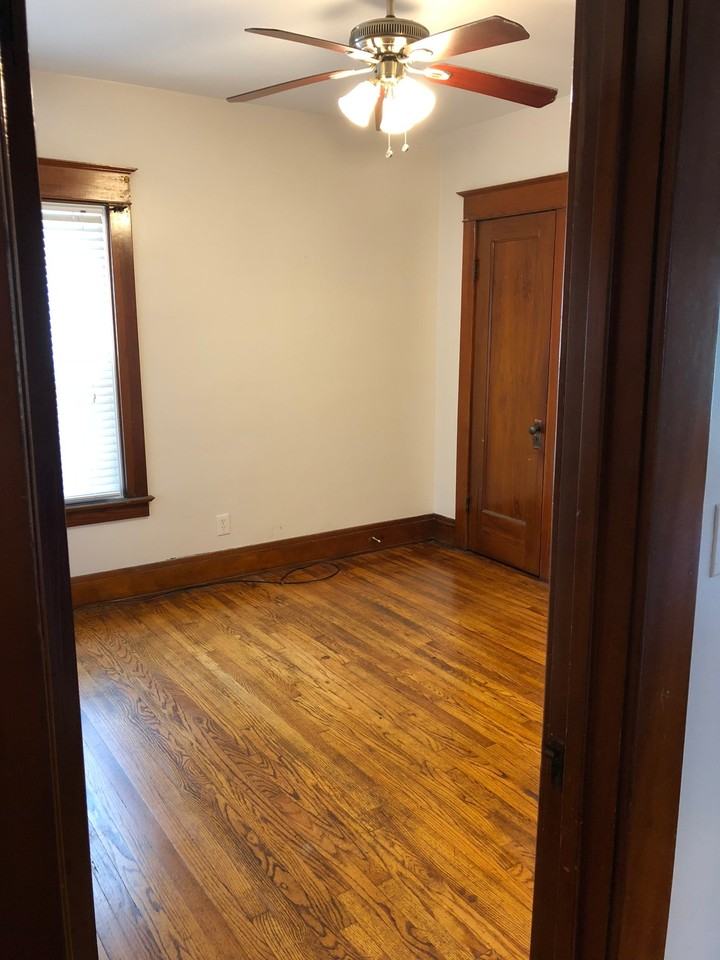 1372 Amherst St - Photo 4 of 9