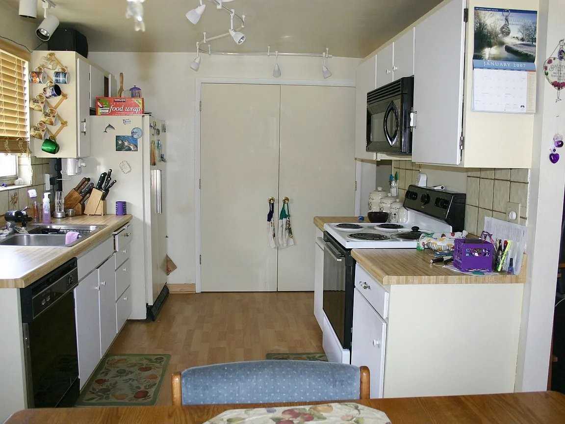 3089 Meadowlands Ct - Photo 4 of 7