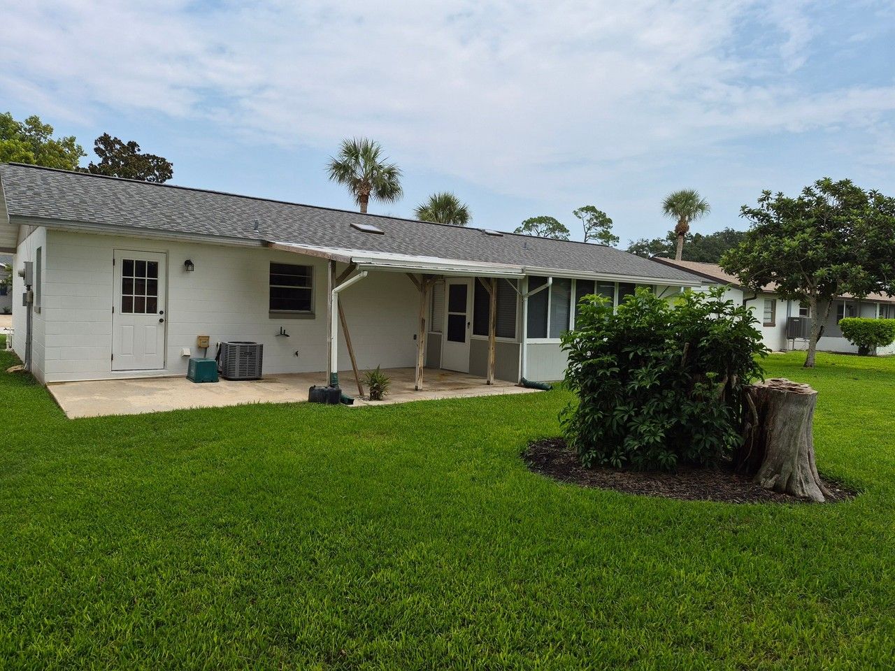 2956 Carriage Dr - Photo 3 of 18
