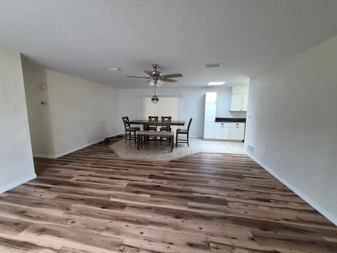 2956 Carriage Dr - Photo 4 of 18
