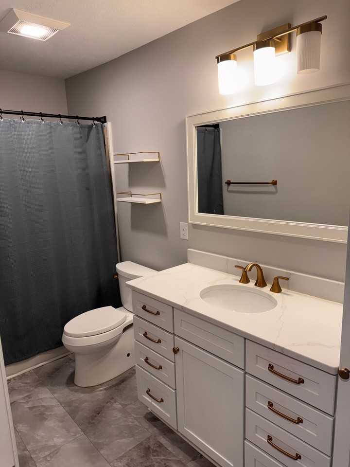 2066 Lakeland Ave - Photo 6 of 20