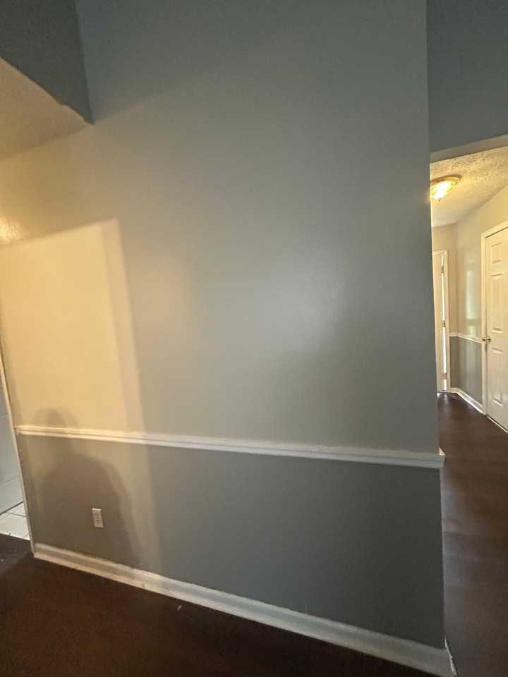 414 Crest Ct - Photo 4 of 10
