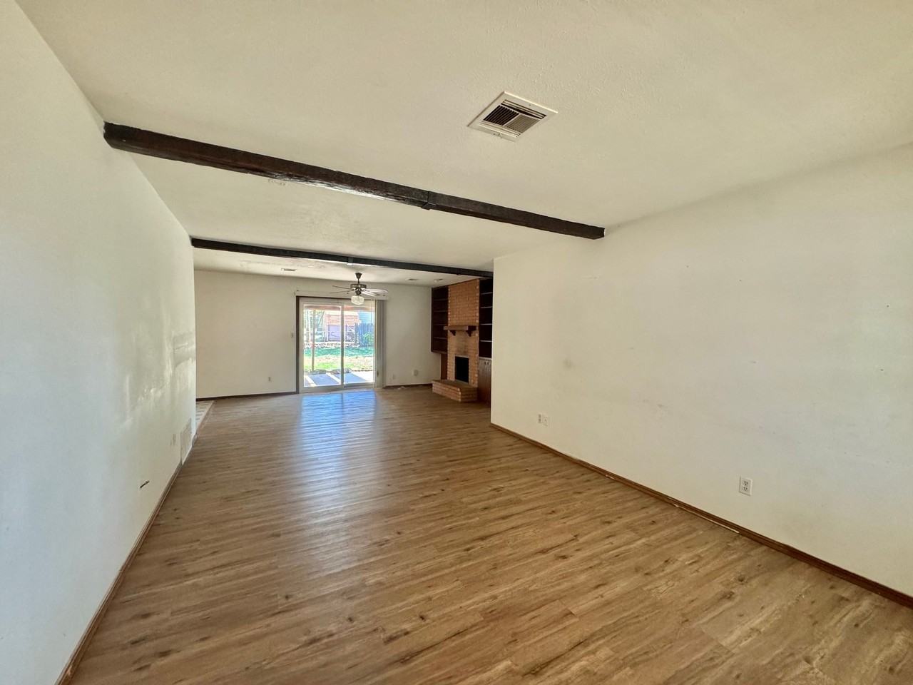 1233 Straka Ter - Photo 3 of 20