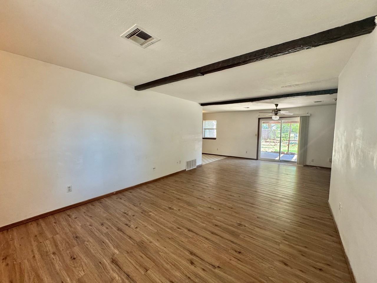 1233 Straka Ter - Photo 4 of 20