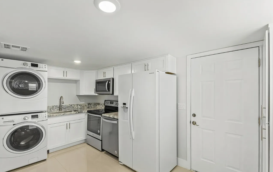3402 East Virginia Avenue - Photo 4 of 10