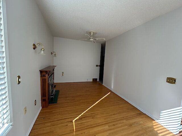 1405 2a St Nw - Photo 3 of 20