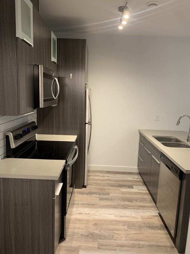 10215 103 Ave Nw - Photo 5 of 14