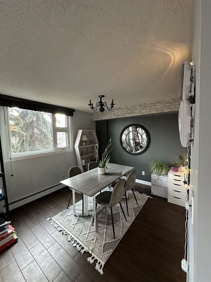 10545 Waterford House - Photo 3 of 25