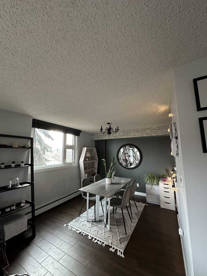 10545 Waterford House - Photo 4 of 25