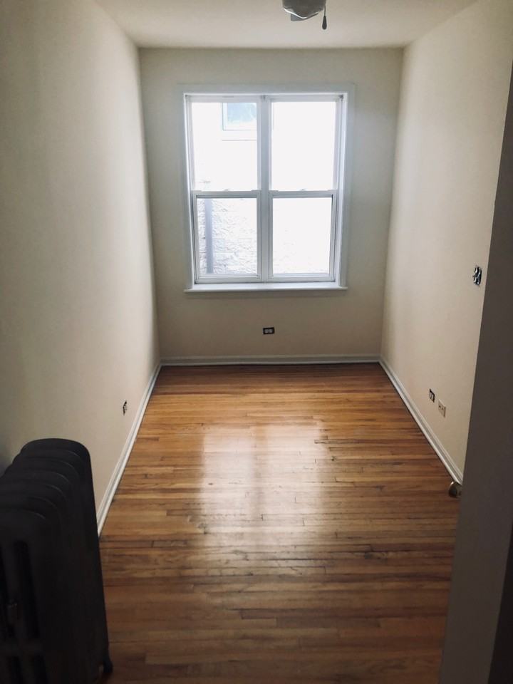 W Dakin St & N Sheridan Rd - Photo 5 of 10