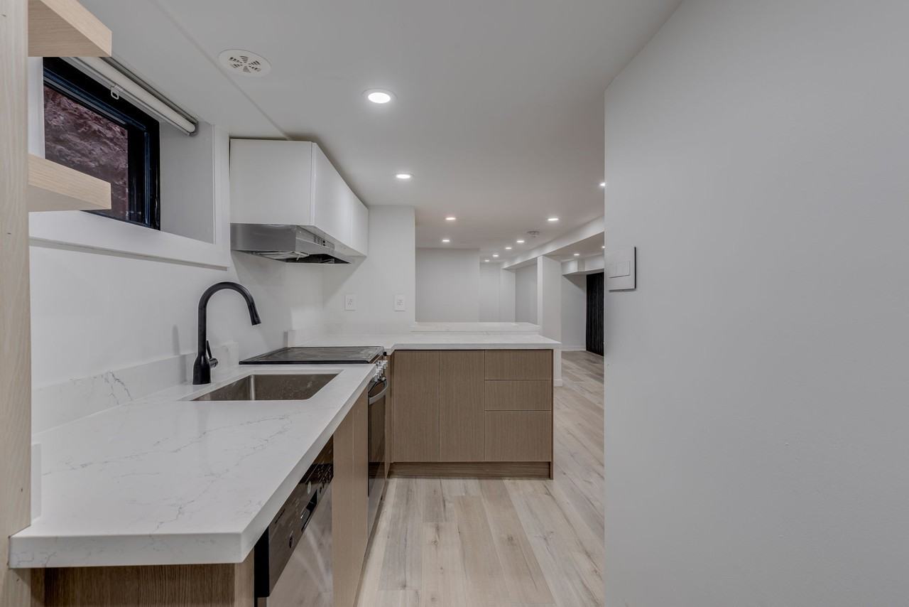 120 Glenlake Avenue #Bsmt - Photo 4 of 18