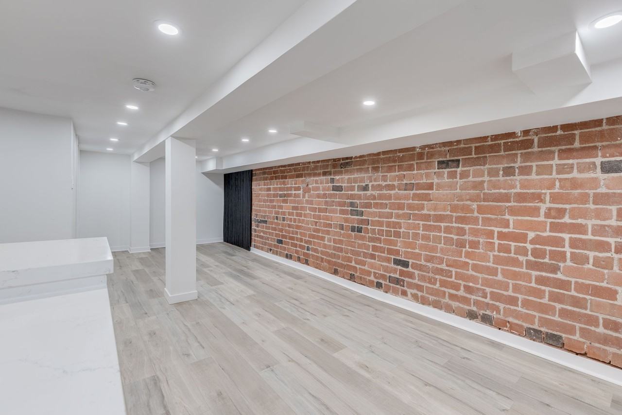120 Glenlake Avenue #Bsmt - Photo 6 of 18