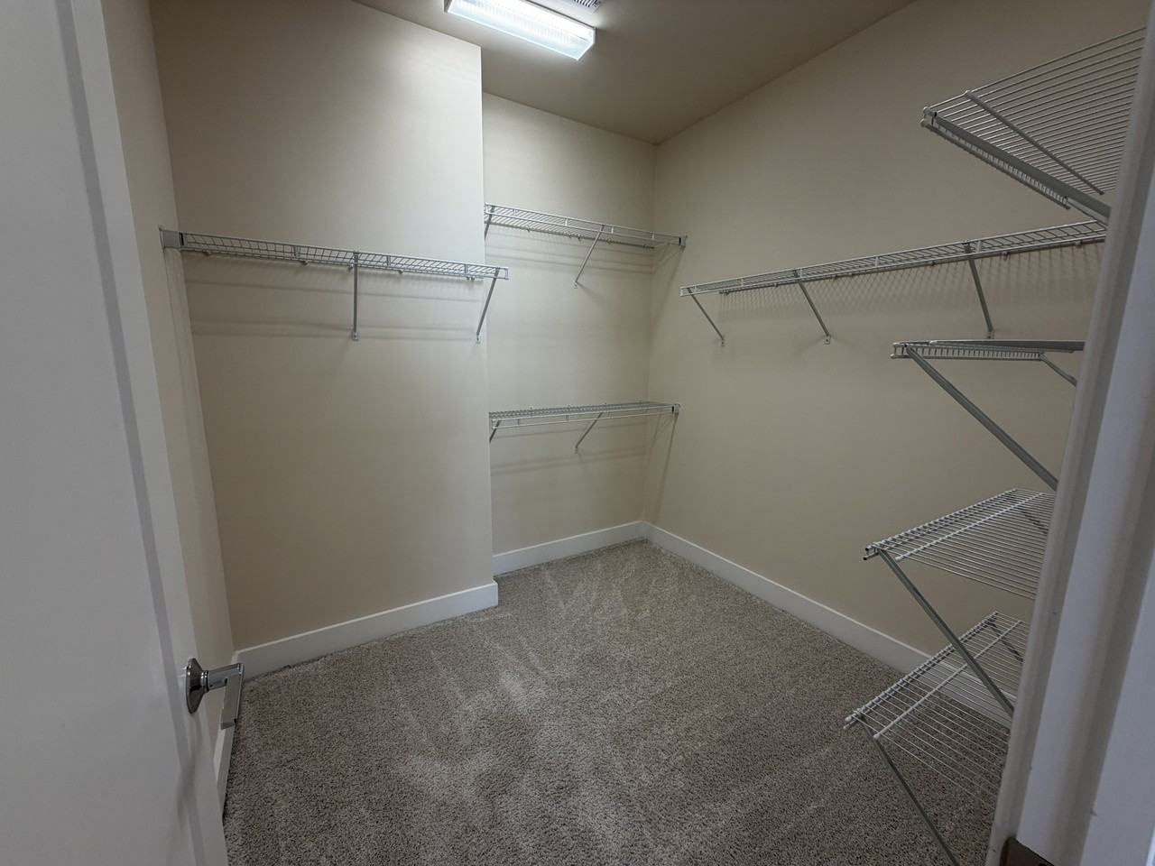 16034 Roscoe Ln #16034 - Photo 6 of 20