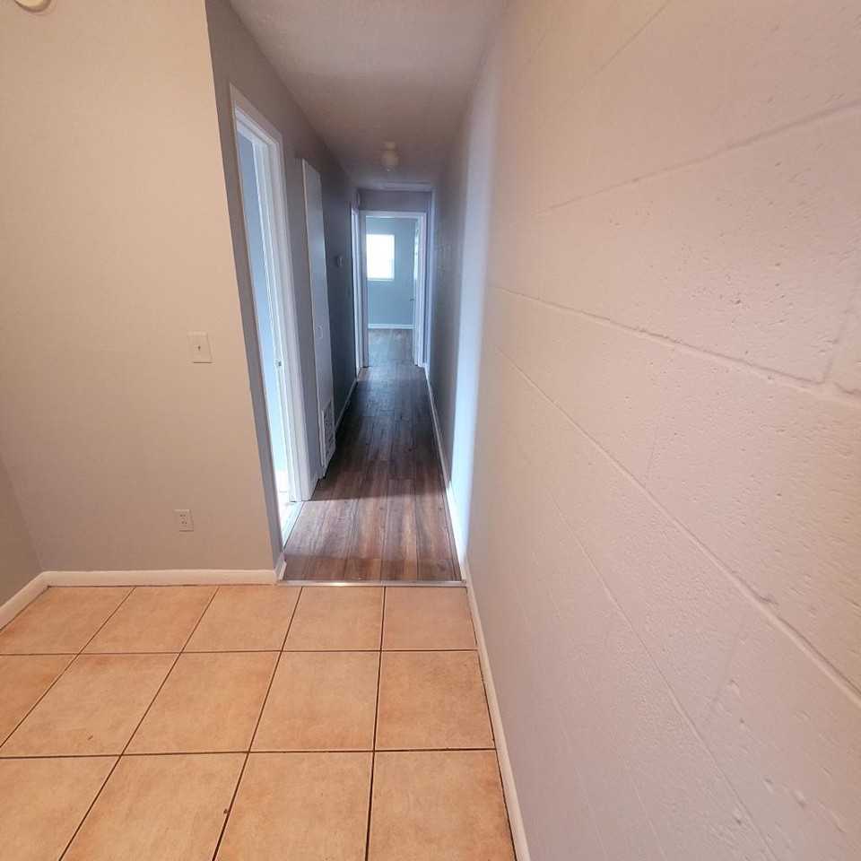 5204 Kinkaid Rd #5204 - Photo 2 of 6