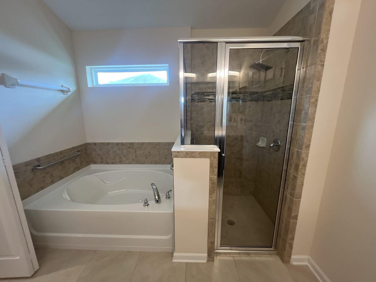 11092 Craig Hill Ct #NA - Photo 3 of 8