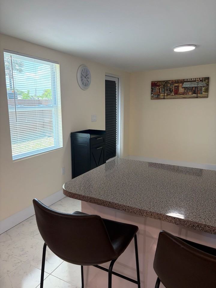 13480 Sw 6th Ct - Photo 2 of 10