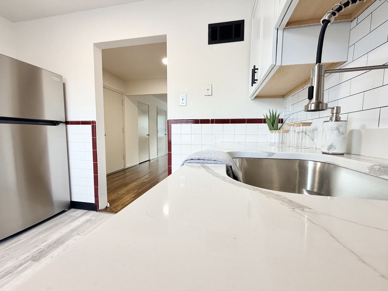 7176 Jamieson Ave #1W - Photo 5 of 14