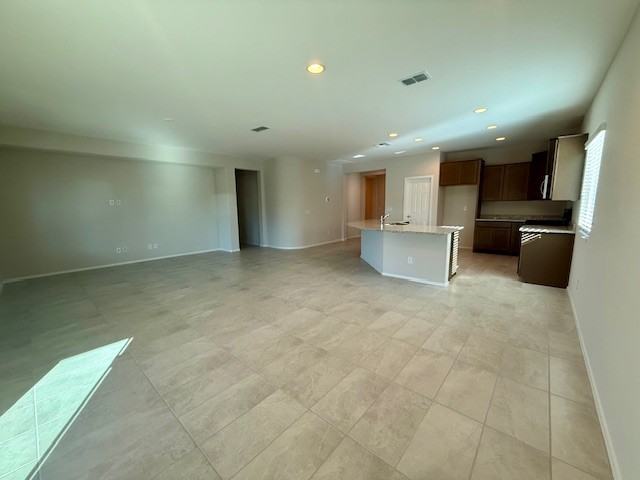 2926 N Coronado Dr #NA - Photo 2 of 28
