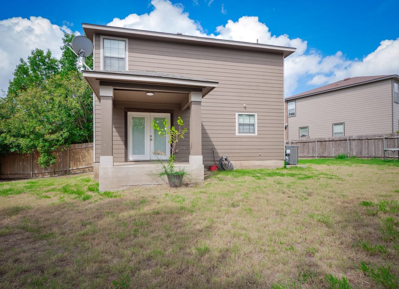 141 Clover Cv #NA - Photo 4 of 20