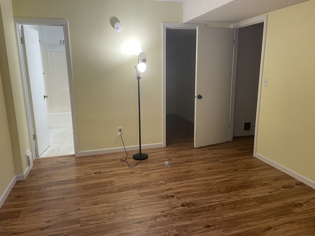 24 Coventry Ct #NA - Photo 3 of 6