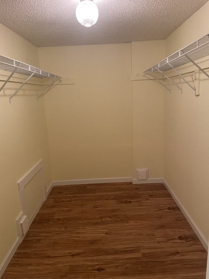 24 Coventry Ct #NA - Photo 5 of 6