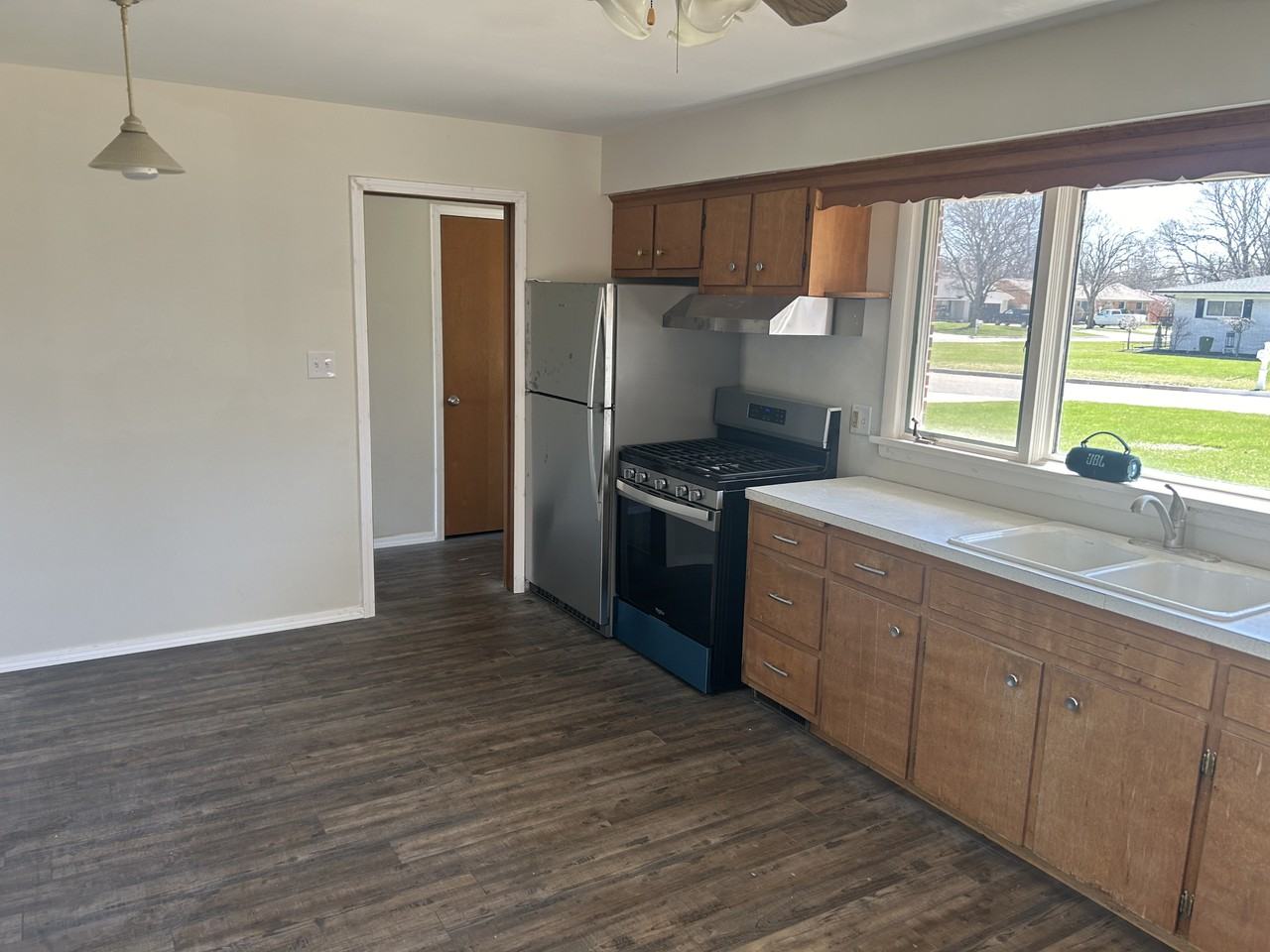 1876 Riviera Dr #NA - Photo 7 of 10
