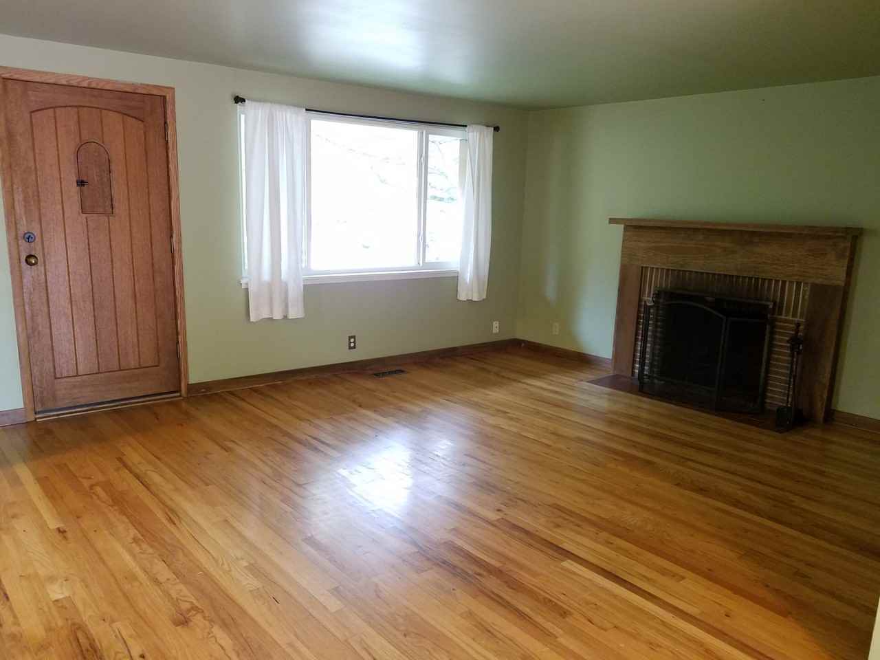 3844 Ne 86th St #NA - Photo 5 of 14