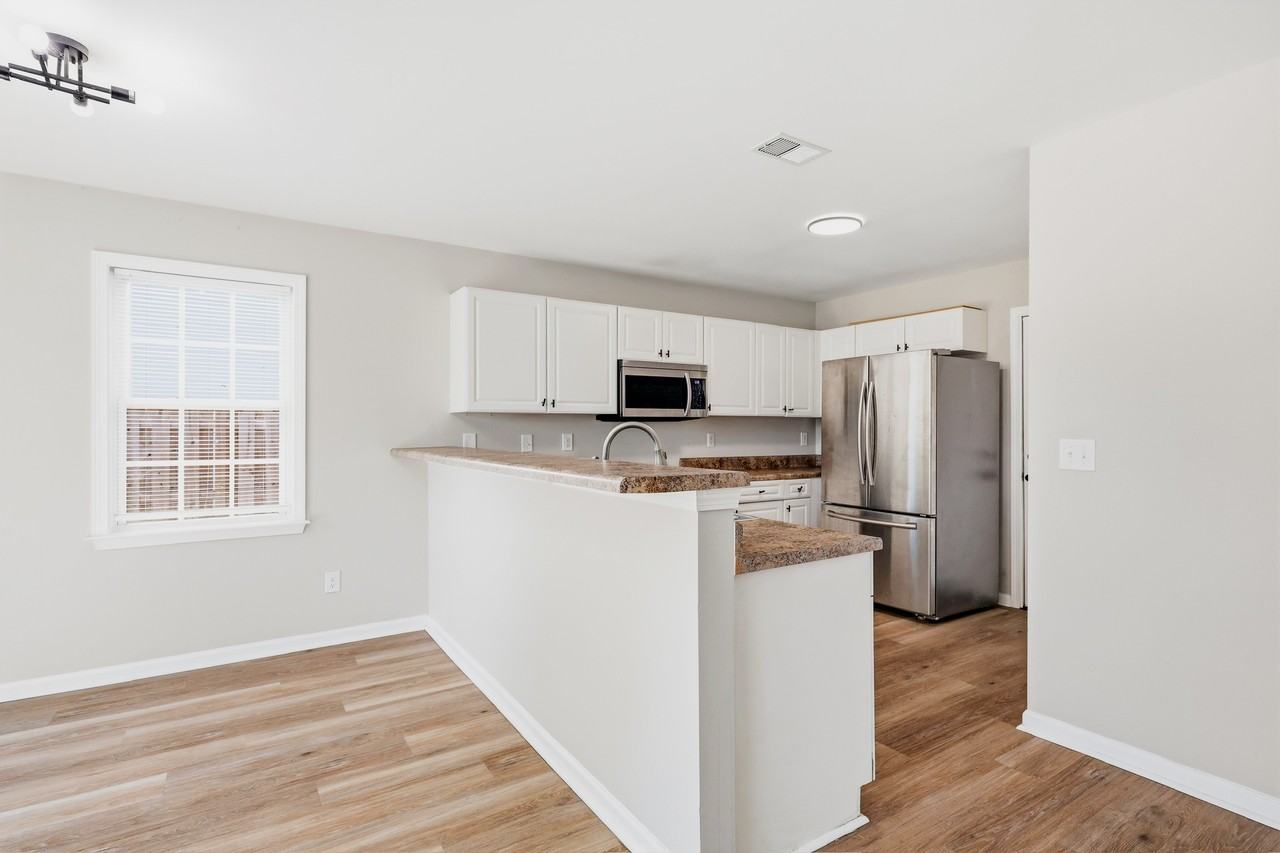 1553 Pine Harbor Way #NA - Photo 5 of 32
