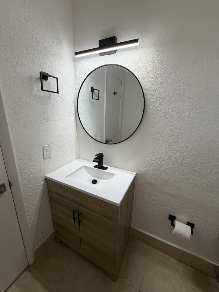1120 Nw 30th Pl #NA - Photo 7 of 14