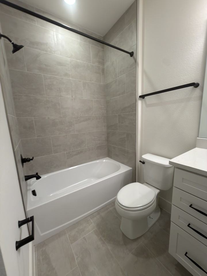 15056 Groveside Rd #15056 - Photo 7 of 12