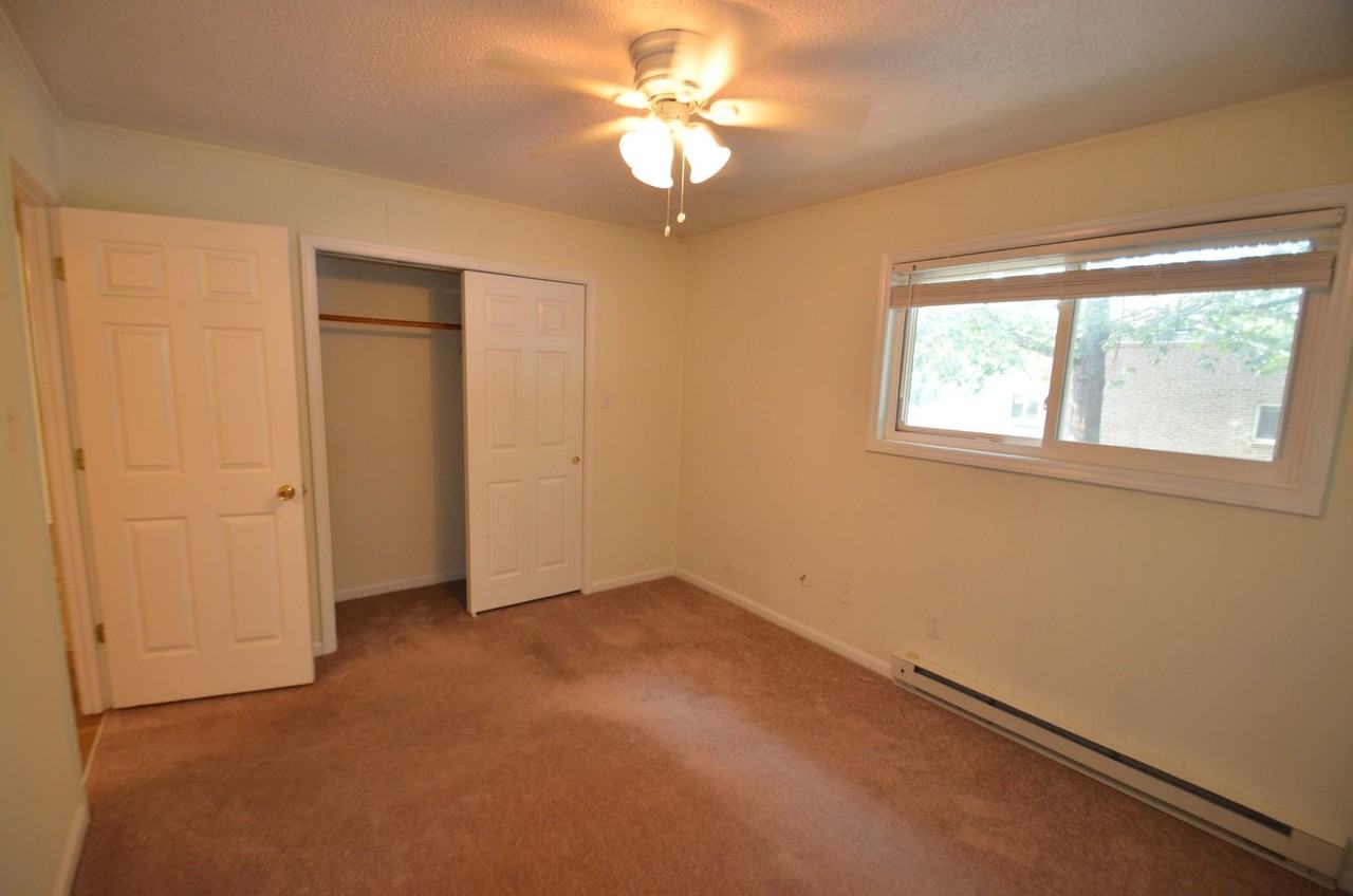 112 Bim St - Photo 7 of 11