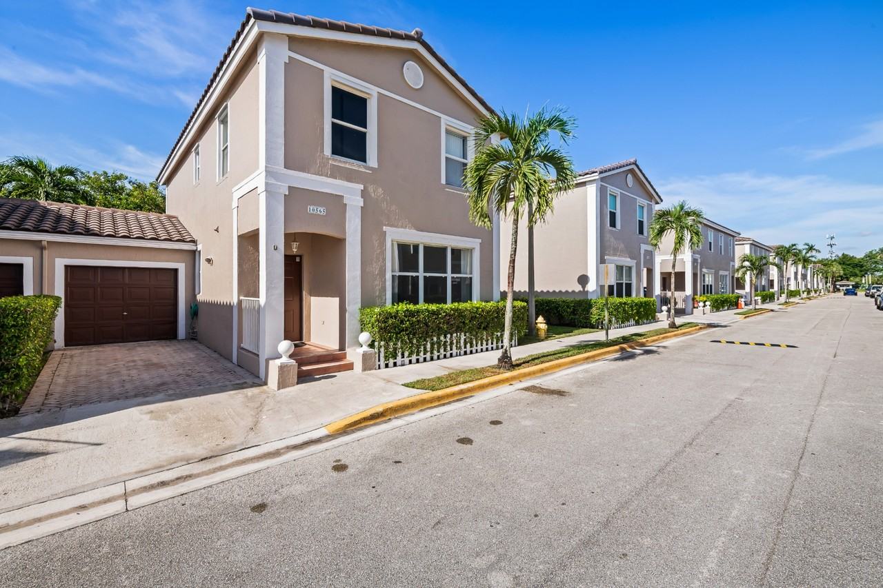 10565 Nw 57th Ct #NA - Photo 2 of 30