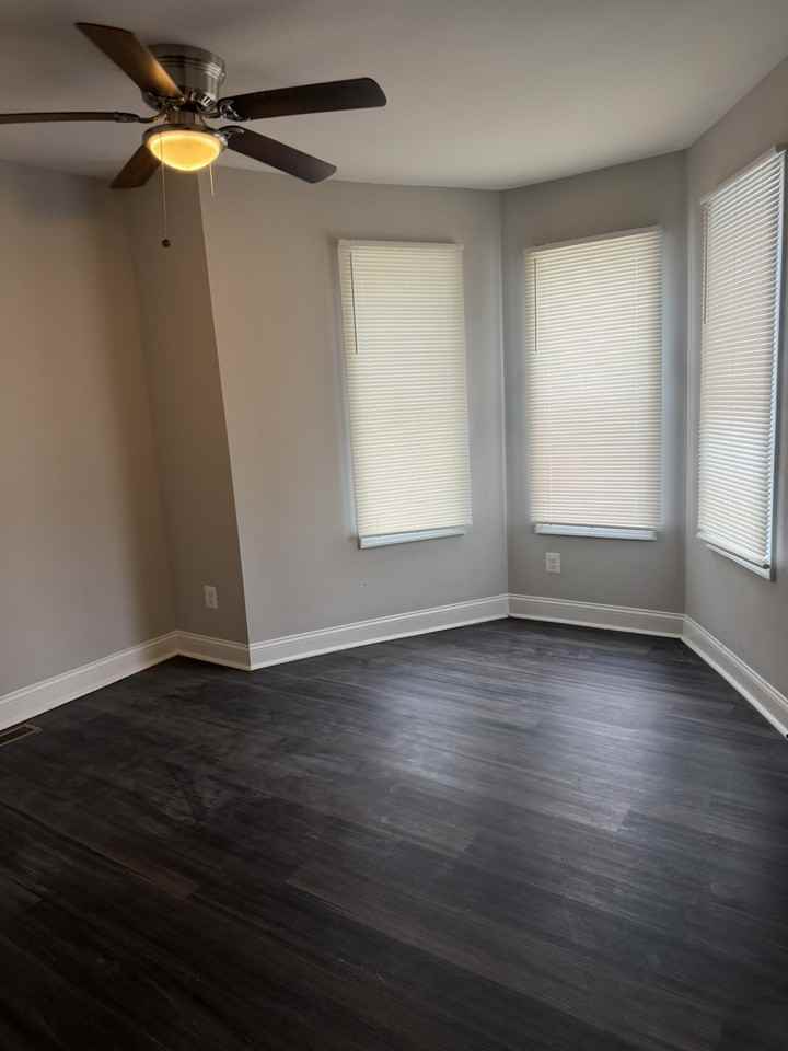 716 East 23rd Street - Photo 3 of 15