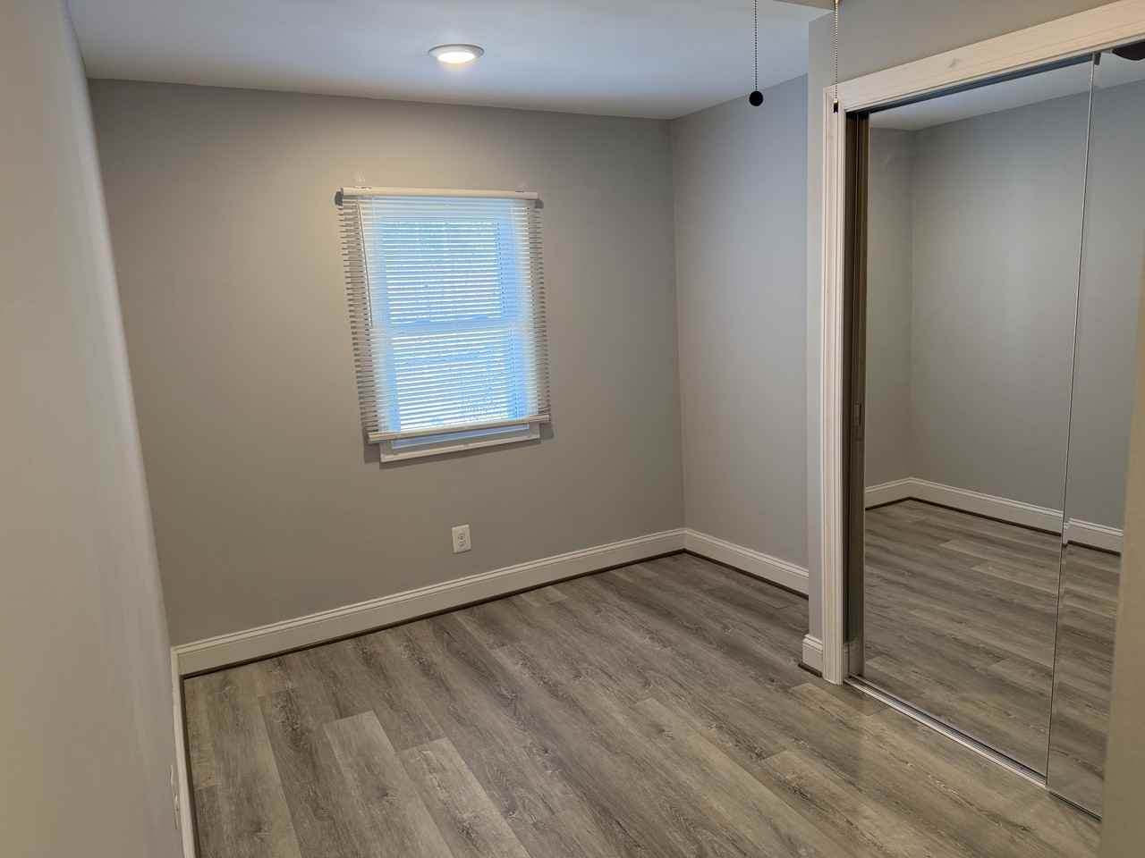 716 East 23rd Street - Photo 5 of 15