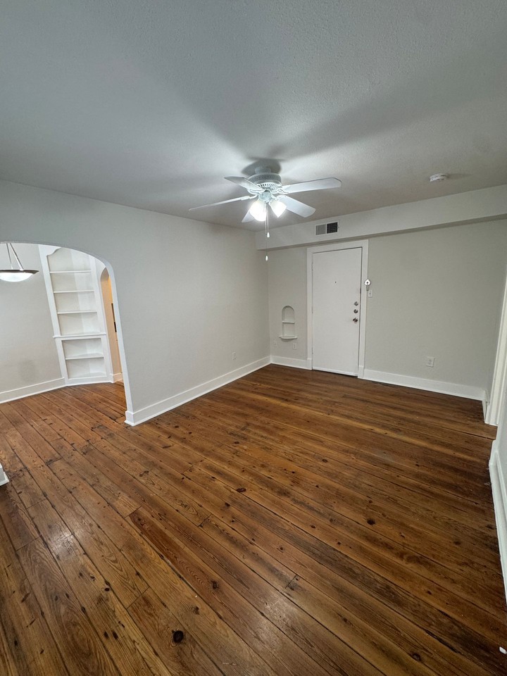 2305-2309 N Fitzhugh Ave - Photo 3 of 21