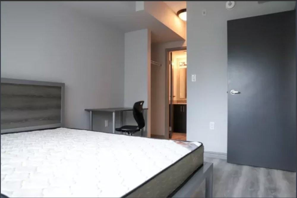 275 Larch St - Photo 2 of 10