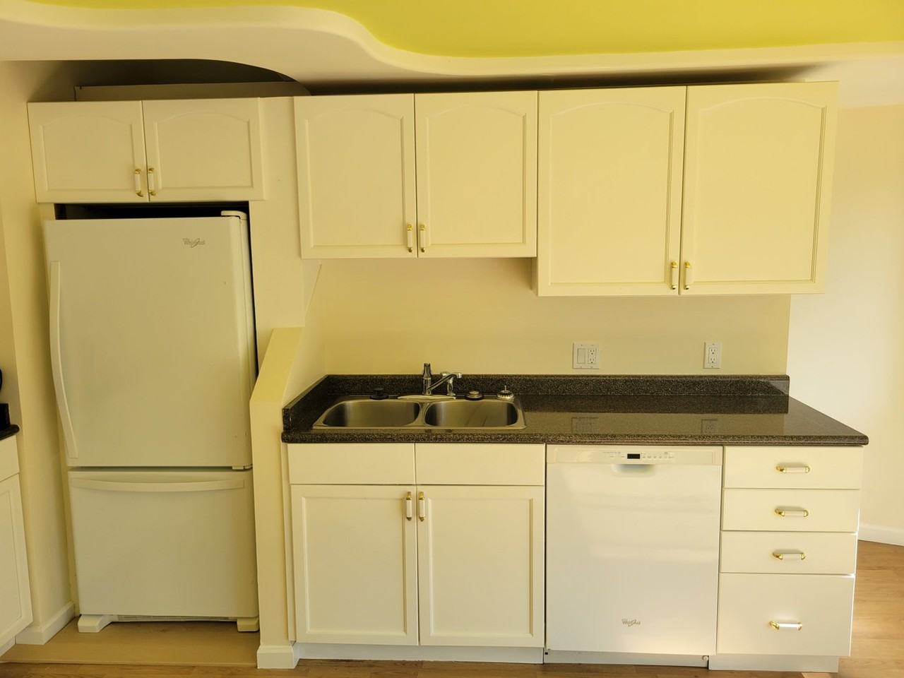 638 Seymour Blvd - Photo 5 of 14