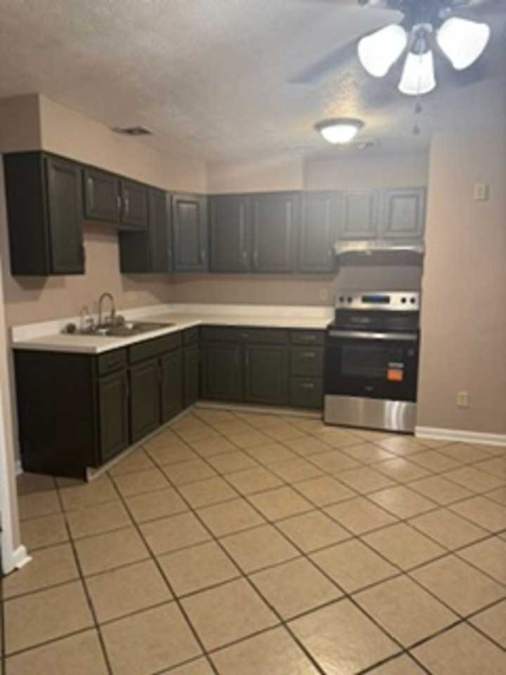5 Baker Ct - Photo 4 of 12