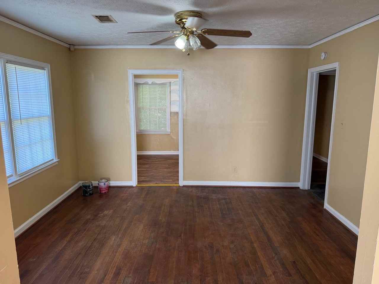 2331 Amos St - Photo 3 of 18