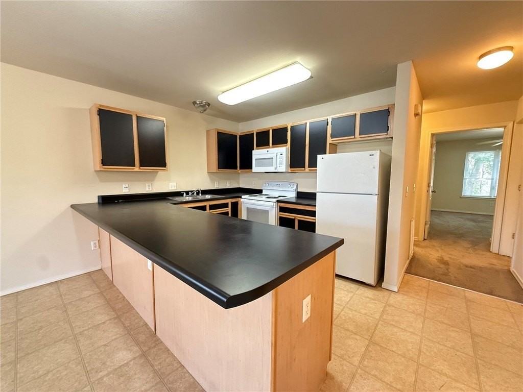 819 W Piedmont Pl #5 - Photo 4 of 13