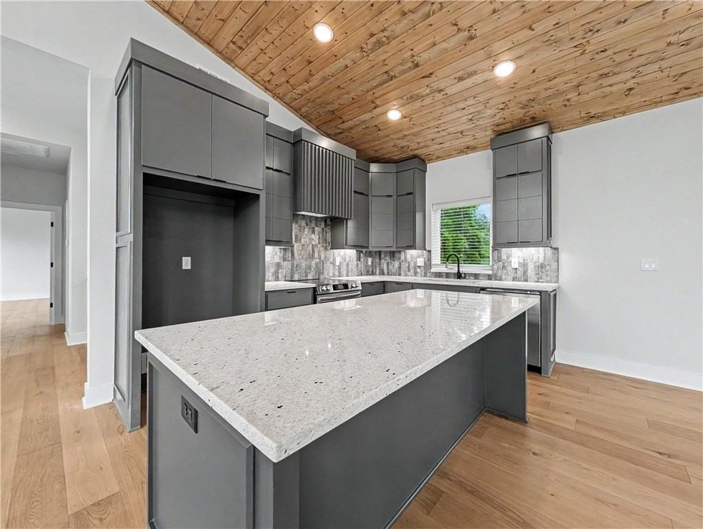 6 Francis Dr - Photo 2 of 38