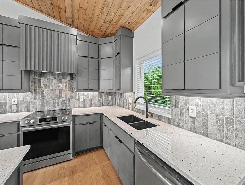 6 Francis Dr - Photo 5 of 38