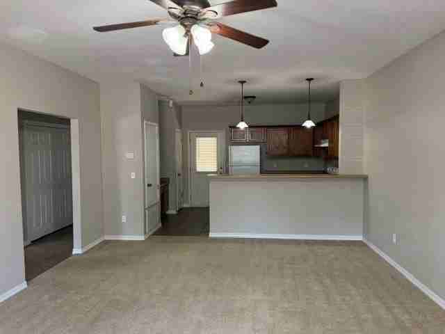 3012 Se J St #13 - Photo 2 of 10