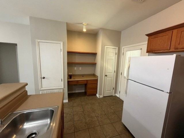 3012 Se J St #13 - Photo 4 of 10