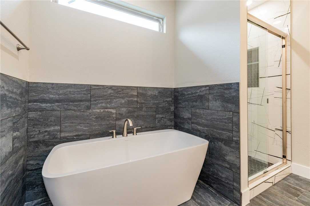 2105 N Chanae St - Photo 7 of 26