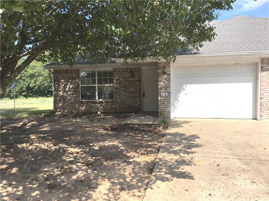 1 Holly Dr - Photo 2 of 8